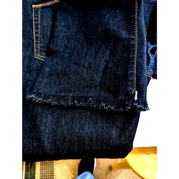 Joe's wmns Jeans Sz 29"Petite Micro FlareWash Taylor Rise 9.5"Ins 31"Fringe hem - Picture 6 of 8